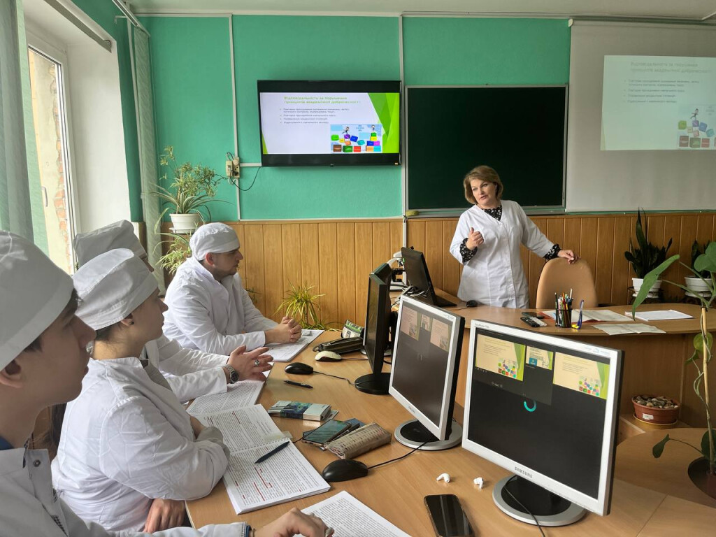 Викладачі кафедри провели змістовну бесіду зі здобувачами освіти ОПП «Медицина» та ОПП «Педіатрія», присвячену питанням академічної доброчесності.