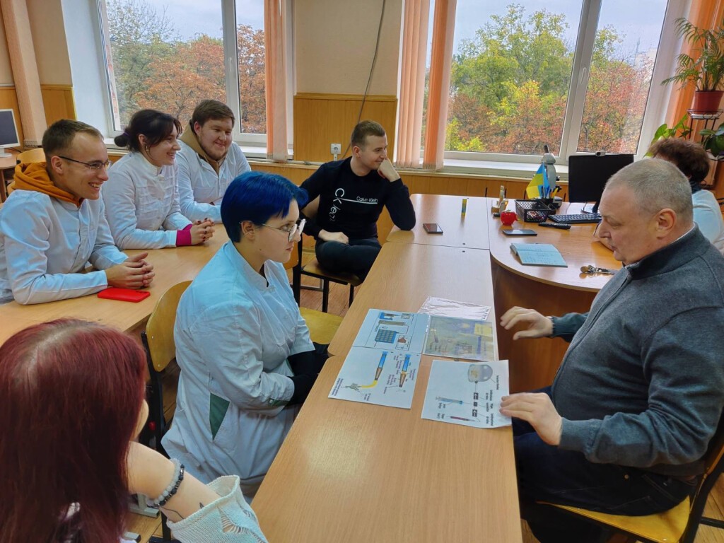 Триває наукова робота студентів-гуртківців на кафедрі гістології, цитології та ембріології