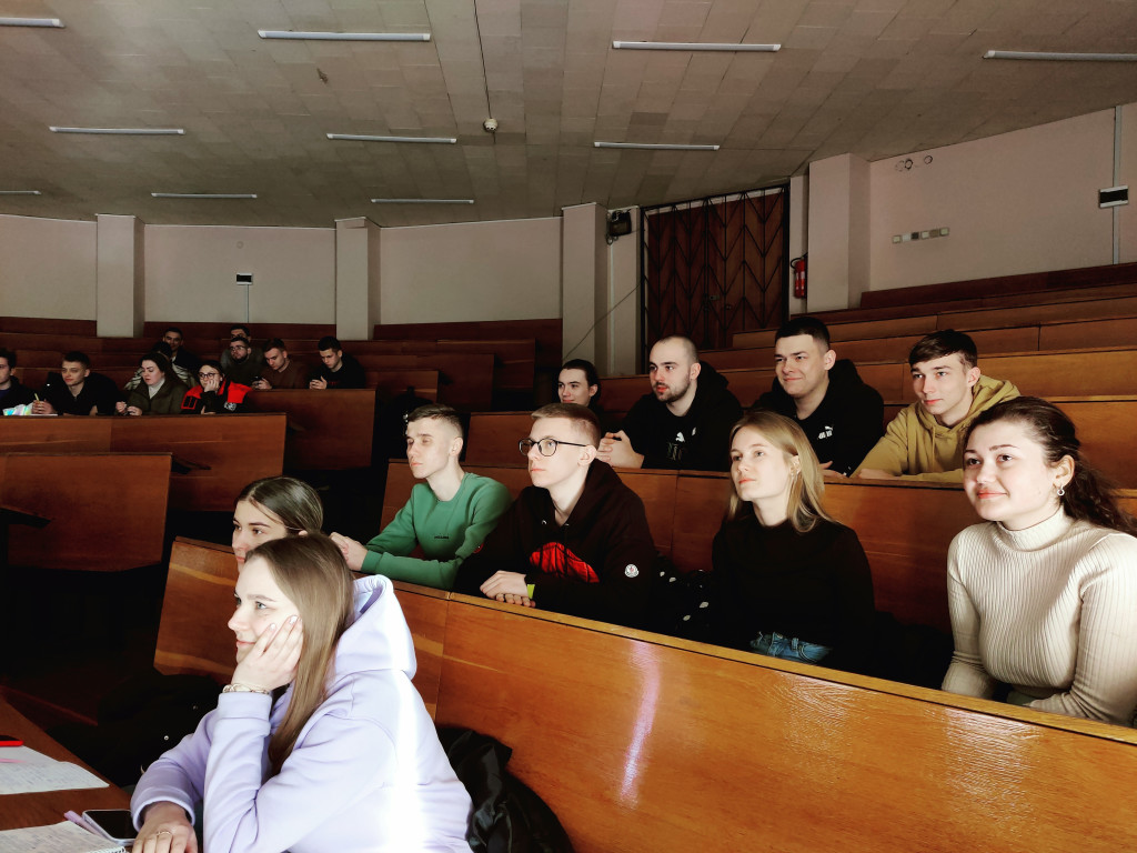 Триває активна підготовка до Єдиного державного кваліфікаційного іспиту / Efforts are underway to prepare for the Unified State Qualification Exam