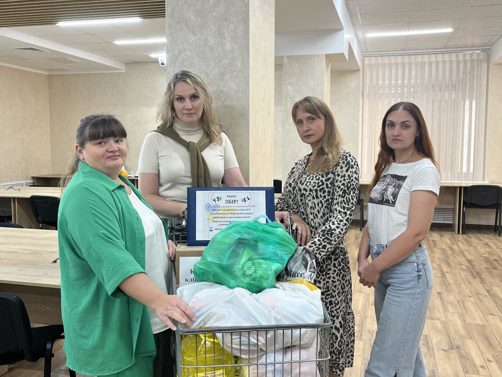Співробітники кафедри гістології, цитології та ембріології долучилися до збору речей для наших захисників